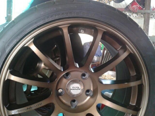 ขายล้อแม็กขอบ 18 หน้า 9 หลัง 10 พร้อมยางหน้า 235 หลัง 265 แถมน็อตล้อชุบสีฟ้าแก้ว อะแด๊ปเตอร์ 6 ออก 5 คู่หลัง 1 คู่ ติดต่อ คุณพรเทพ โดยตรง โทร 084-4573458 ครับ