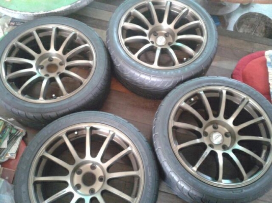 ขายล้อแม็กขอบ 18 หน้า 9 หลัง 10 พร้อมยางหน้า 235 หลัง 265 แถมน็อตล้อชุบสีฟ้าแก้ว อะแด๊ปเตอร์ 6 ออก 5 คู่หลัง 1 คู่ ติดต่อ คุณพรเทพ โดยตรง โทร 084-4573458 ครับ