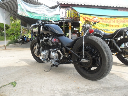 ซีบี 750 Bobber จิ๊กโก๋ญี่ปุ่น
