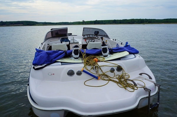 ราคา490000สปีทโบ็ท19.5ฟุต เครื่อง mercruiser 4.3 MPi.เรือน้ำจืดครับ รับประกัน ราคา490000สปีทโบ็ท19.5ฟุต เครื่อง mercruiser 4.3 MPi.เรือน้ำจืดครับ รับประกัน