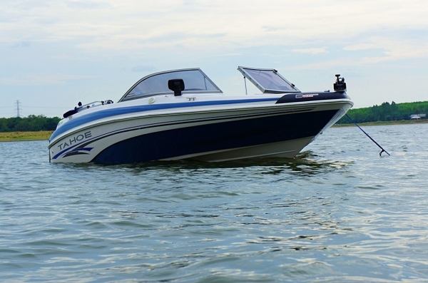 ราคา490000สปีทโบ็ท19.5ฟุต เครื่อง mercruiser 4.3 MPi.เรือน้ำจืดครับ รับประกัน ราคา490000สปีทโบ็ท19.5ฟุต เครื่อง mercruiser 4.3 MPi.เรือน้ำจืดครับ รับประกัน