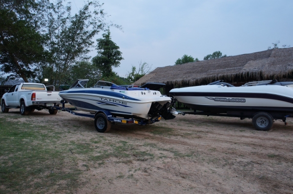 ราคา490000สปีทโบ็ท19.5ฟุต เครื่อง mercruiser 4.3 MPi.เรือน้ำจืดครับ รับประกัน ราคา490000สปีทโบ็ท19.5ฟุต เครื่อง mercruiser 4.3 MPi.เรือน้ำจืดครับ รับประกัน