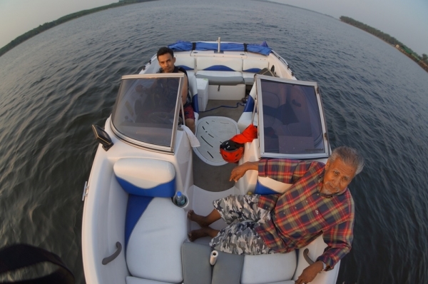 ราคา490000สปีทโบ็ท19.5ฟุต เครื่อง mercruiser 4.3 MPi.เรือน้ำจืดครับ รับประกัน ราคา490000สปีทโบ็ท19.5ฟุต เครื่อง mercruiser 4.3 MPi.เรือน้ำจืดครับ รับประกัน