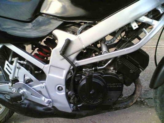 ขายซูซูกิแฟลต เล่มทะเบียนพร้อมชุดโอน เครื่องแน่นๆระบบไฟออกหมดขาย 6500 บาท