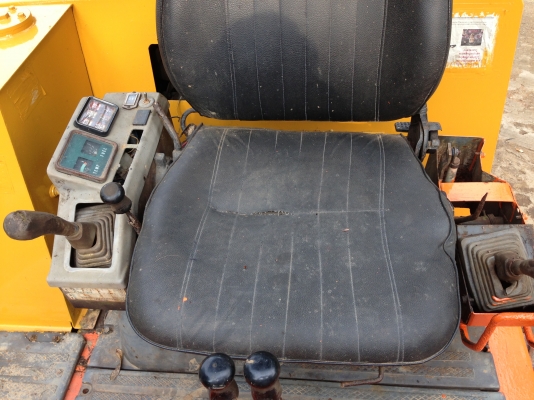 ขายรถแบ็คโฮ SUMITOMO 30  รถพร้อมทำงาน