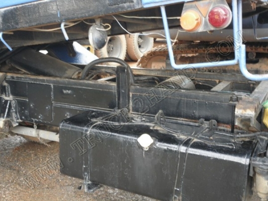 รถบรรทุก 6 ล้อดั๊มพ์ ยี่ห้อ ISUZU รุ่น NPR