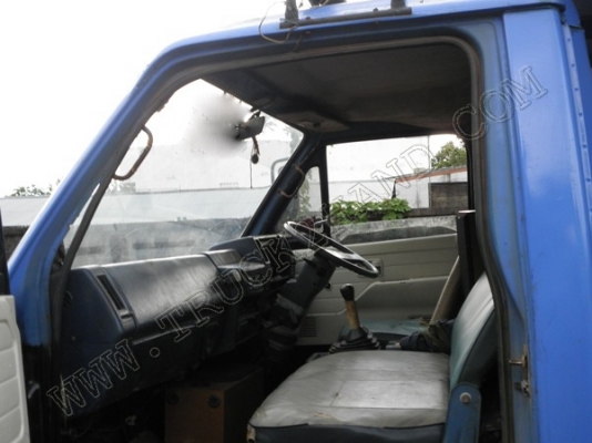 รถบรรทุก 6 ล้อดั๊มพ์ ยี่ห้อ ISUZU รุ่น NPR