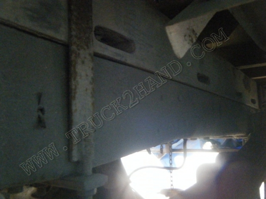 รถบรรทุก 4 ล้อใหญ่ กระบะรั้วเหล็ก ยี่ห้อ ISUZU รุ่น NKR