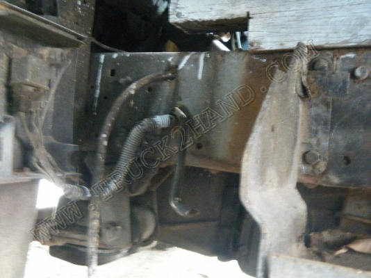 รถบรรทุก 4 ล้อใหญ่ กระบะรั้วเหล็ก ยี่ห้อ ISUZU รุ่น NKR