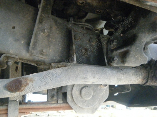 รถบรรทุก 4 ล้อใหญ่ กระบะรั้วเหล็ก ยี่ห้อ ISUZU รุ่น NKR