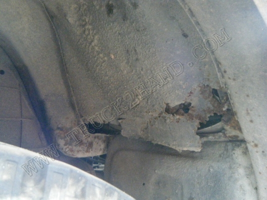 รถบรรทุก 4 ล้อใหญ่ กระบะรั้วเหล็ก ยี่ห้อ ISUZU รุ่น NKR