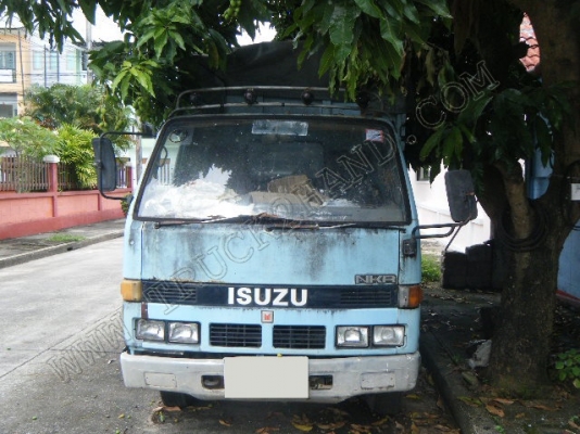 รถบรรทุก 4 ล้อใหญ่ กระบะรั้วเหล็ก ยี่ห้อ ISUZU รุ่น NKR