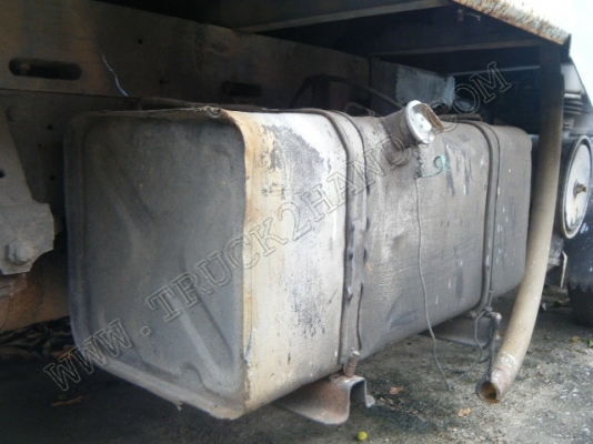 รถบรรทุก 4 ล้อใหญ่ กระบะรั้วเหล็ก ยี่ห้อ ISUZU รุ่น NKR