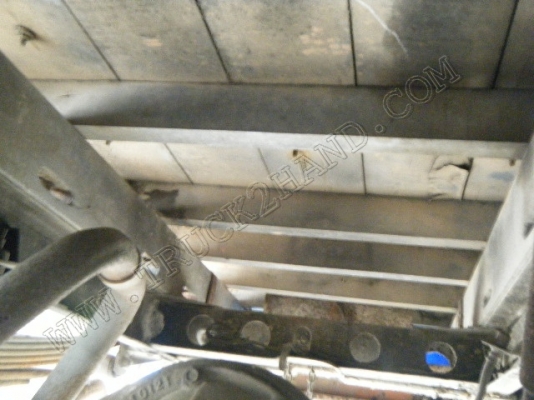 รถบรรทุก 4 ล้อใหญ่ กระบะรั้วเหล็ก ยี่ห้อ ISUZU รุ่น NKR