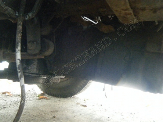 รถบรรทุก 4 ล้อใหญ่ กระบะรั้วเหล็ก ยี่ห้อ ISUZU รุ่น NKR