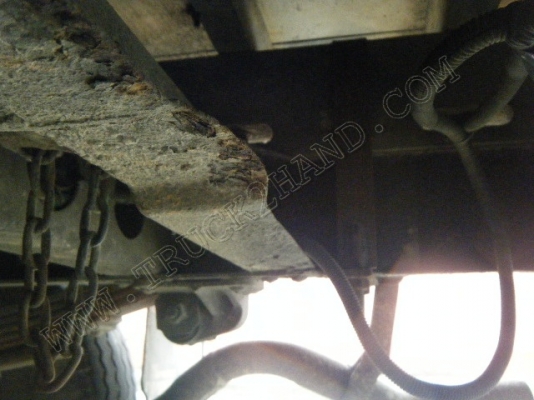 รถบรรทุก 4 ล้อใหญ่ กระบะรั้วเหล็ก ยี่ห้อ ISUZU รุ่น NKR