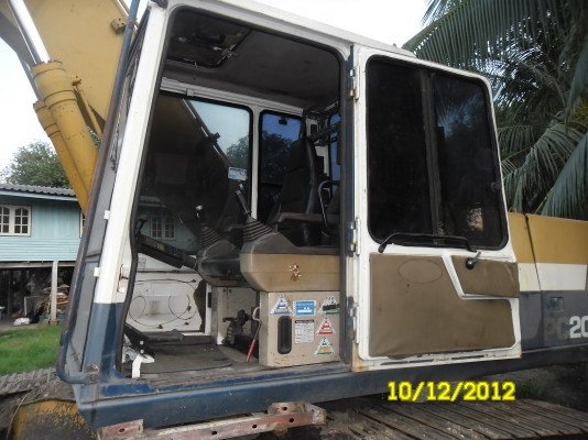 ขายแม็กโครKOMTASU-PC-200-5ไฟฟ้าครบพร้อมใช้ขายถูกเอกสารเล่มทะเบียน