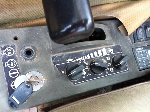 ขาย รถแบคโฮ CAT 307 SSR นำเข้าจากญี่ปุ่น ชมVDOการทำงานได้ครับ ติดต่อ 089-8368497