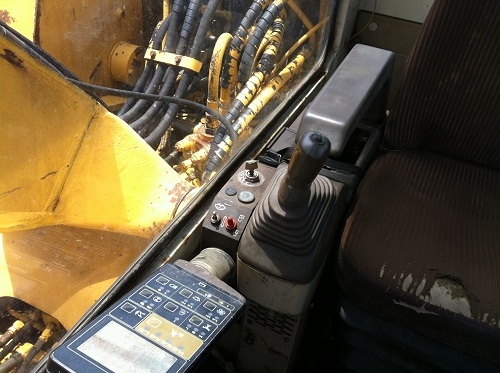 รถแบคโฮ KOMATSU PC120-5 รถแบคโฮ KOMATSU PC120-5