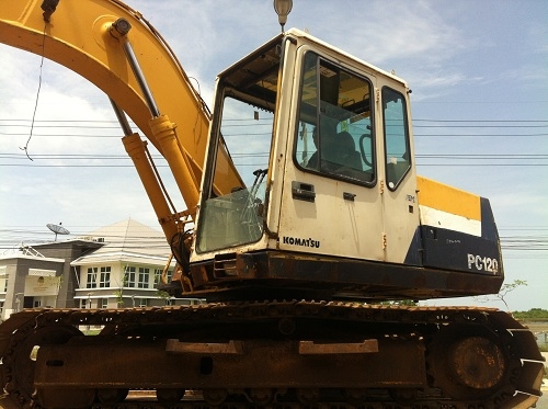รถแบคโฮ KOMATSU PC120-5 รถแบคโฮ KOMATSU PC120-5