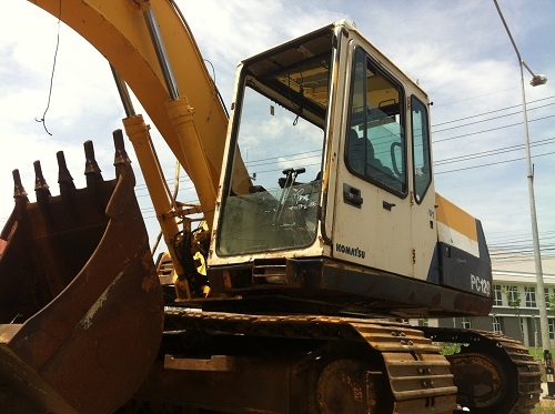 รถแบคโฮ KOMATSU PC120-5 รถแบคโฮ KOMATSU PC120-5