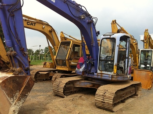 รถแบคโฮ KOMATSU PC128US