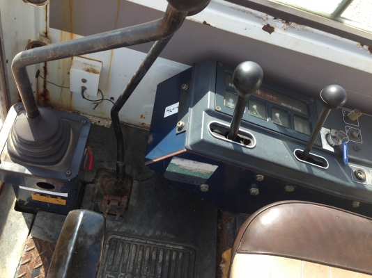 รถแบคโฮ KOMATSU PC40-5 รถแบคโฮ KOMATSU PC40-5