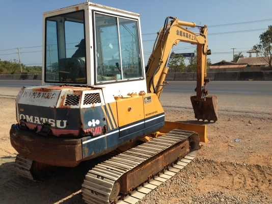 รถแบคโฮ KOMATSU PC40-5 รถแบคโฮ KOMATSU PC40-5