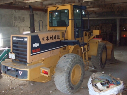 WA300-1-30891 รถตัก KOMATSU รถเก่าจากญี่ปุ่นครับ WA300-1-30891 รถตัก KOMATSU รถเก่าจากญี่ปุ่นครับ