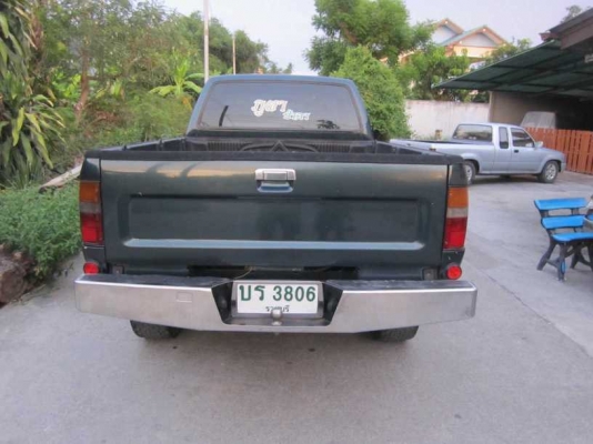 ขาย LN 111เครื่อง 2800 โฟรวิน 4x4 ประกอบนอกสีเดิมทั้งคัน