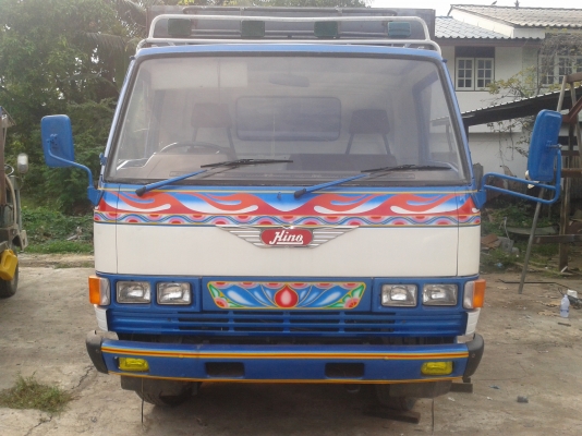 ขายหกล้อฮีโน่ดั้มสวยๆครับ