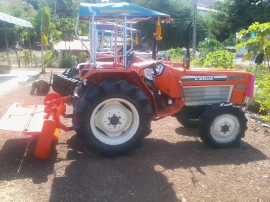 ขายรถแทรคเตอร์