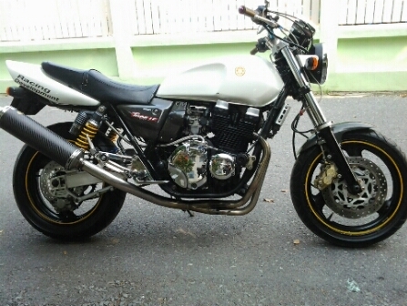 xjr 400 ทะเบียนโอน แต่งเต็ม คุ้ม ครับ