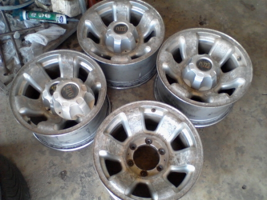 ยาง mud 30พร้อมล้อขอบ 15 ยาง mud 30พร้อมล้อขอบ 15