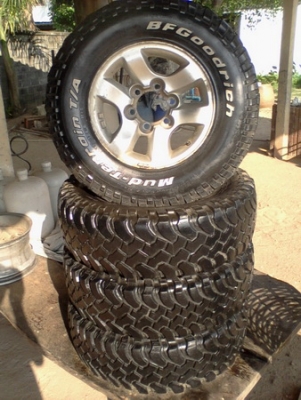 ยาง mud 30พร้อมล้อขอบ 15