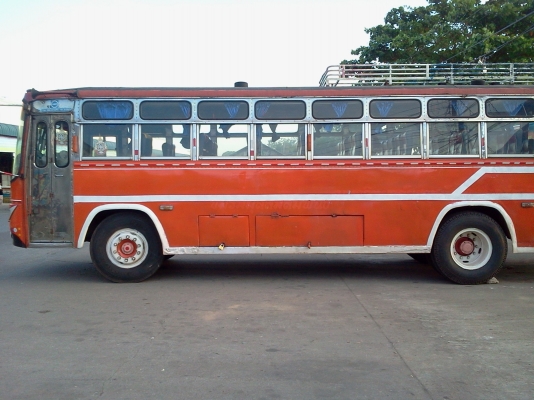 ขายรถบัสBENZ 140 HPยาว 10 ม.ครึ่ง 230,000 บ. โทร 0874704522 /0858873850 พร้อมใช้