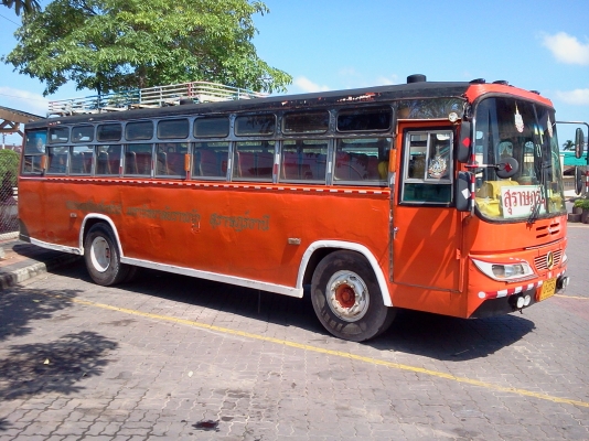 ขายรถบัสBENZ 140 HPยาว 10 ม.ครึ่ง 230,000 บ. โทร 0874704522 /0858873850 พร้อมใช้