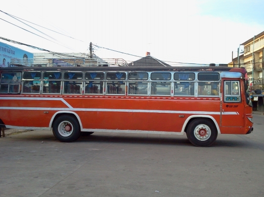 ขายรถบัสBENZ 140 HPยาว 10 ม.ครึ่ง 230,000 บ. โทร 0874704522 /0858873850 พร้อมใช้