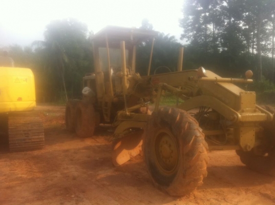 รถเกรด  CAT 12G   สนใจติดต่อ  081 - 6079515