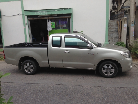 ขาย vigo สีเงิน ปี 06 ขาย vigo สีเงิน ปี 06