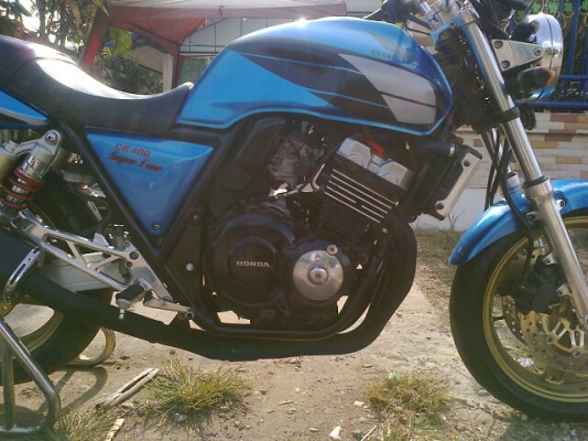 ขายCB400ปี95V.Rอินวอย เครื่องดี เงียบกริป ราคา69000ราคาต่อรองได้ครับรูปเยอะๆ