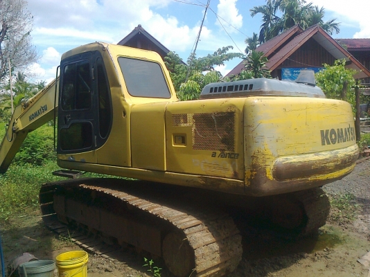 ขายรถแบคโฮ KOMATSU PC-200-6 ไฟฟ้ามี เอกสารใบอิมวอย