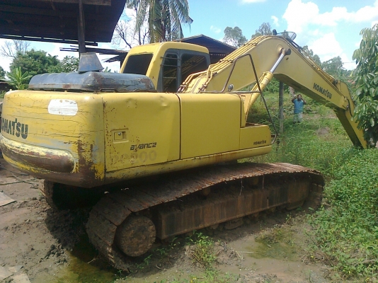 ขายรถแบคโฮ KOMATSU PC-200-6 ไฟฟ้ามี เอกสารใบอิมวอย