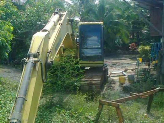 ขายรถแบคโฮ KOMATSU PC-200-6 ไฟฟ้ามี เอกสารใบอิมวอย