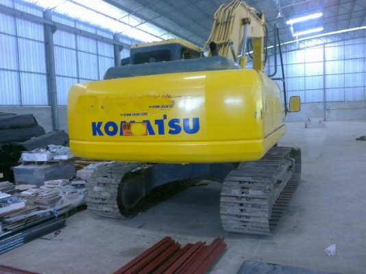 ขายรถแบคโฮ KOMATSU PC-200-7 ปี.2004 เล่มทะเบียน 5000 กว่า ชั้วโมง รถใช้น้อย รถสวยมากๆ สนใจรีบจองด่วน
