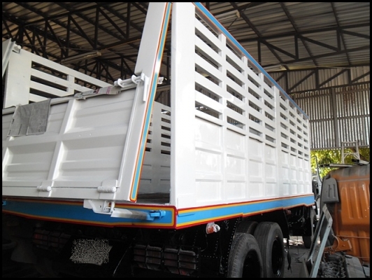 สิบล้อ F 18 สภาพดี เพลาเดียวดั้ม สวยๆ