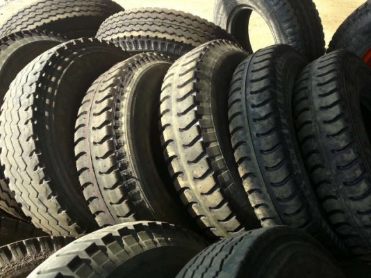 ขายยาง 1000-20 เป็นยางหล่อ อัดด้วยไฟฟ้า ใหม่ๆยังไม่ได้ใช้งาน สนใจรีบจองด่วน