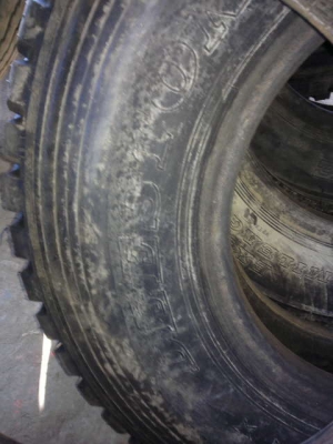 ขายยาง 1000-20 เป็นยางหล่อ อัดด้วยไฟฟ้า ใหม่ๆยังไม่ได้ใช้งาน สนใจรีบจองด่วน