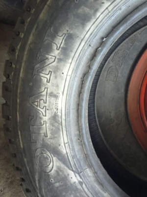 ขายยาง 1000-20 เป็นยางหล่อ อัดด้วยไฟฟ้า ใหม่ๆยังไม่ได้ใช้งาน สนใจรีบจองด่วน