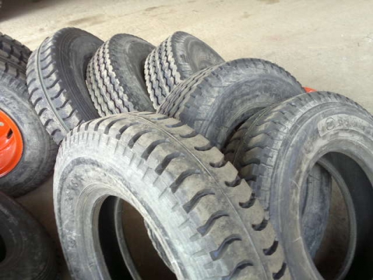 ขายยาง 1000-20 เป็นยางหล่อ อัดด้วยไฟฟ้า ใหม่ๆยังไม่ได้ใช้งาน สนใจรีบจองด่วน